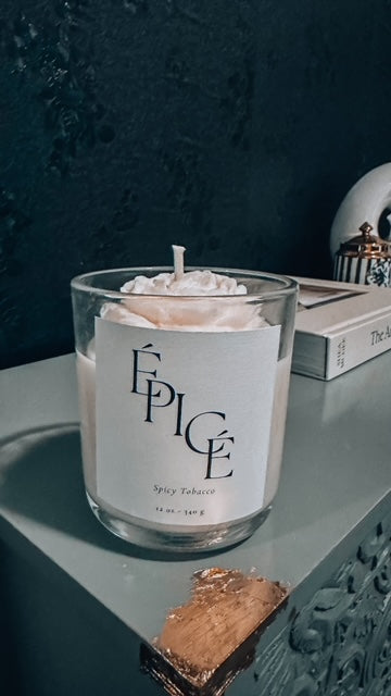 Indulge in the Most Luxurious Spicy Tobacco Candle